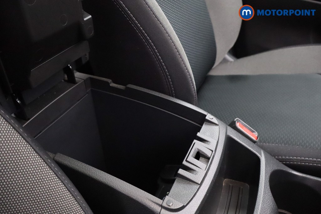 Nissan Qashqai N-Connecta Manual Petrol SUV - Stock Number (1631298) - 14th supplementary image