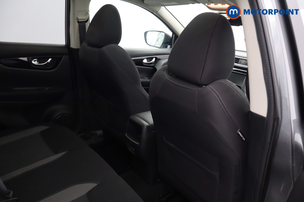 Nissan Qashqai N-Connecta Manual Petrol SUV - Stock Number (1631298) - 17th supplementary image
