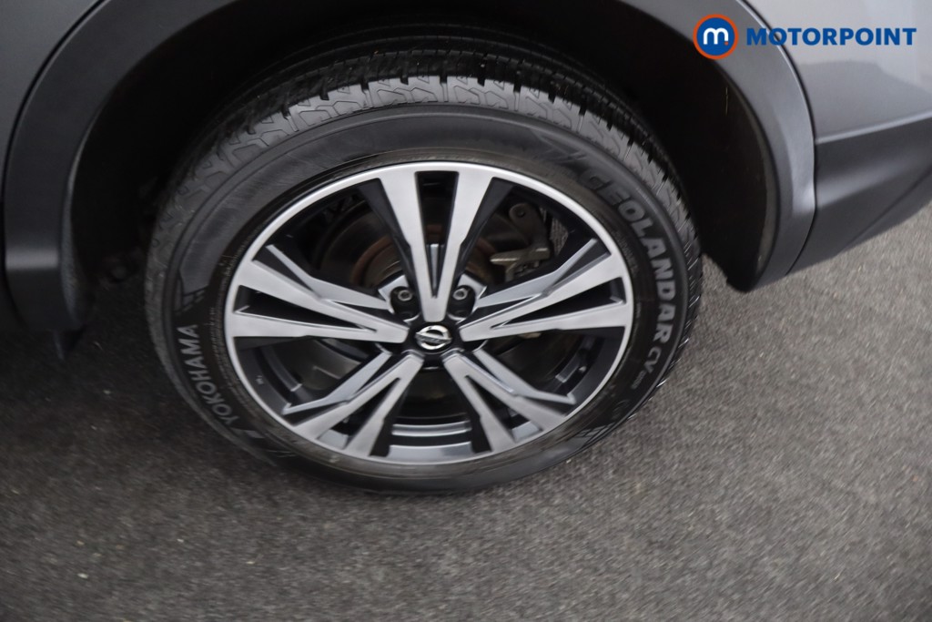 Nissan Qashqai N-Connecta Manual Petrol SUV - Stock Number (1631298) - 32nd supplementary image
