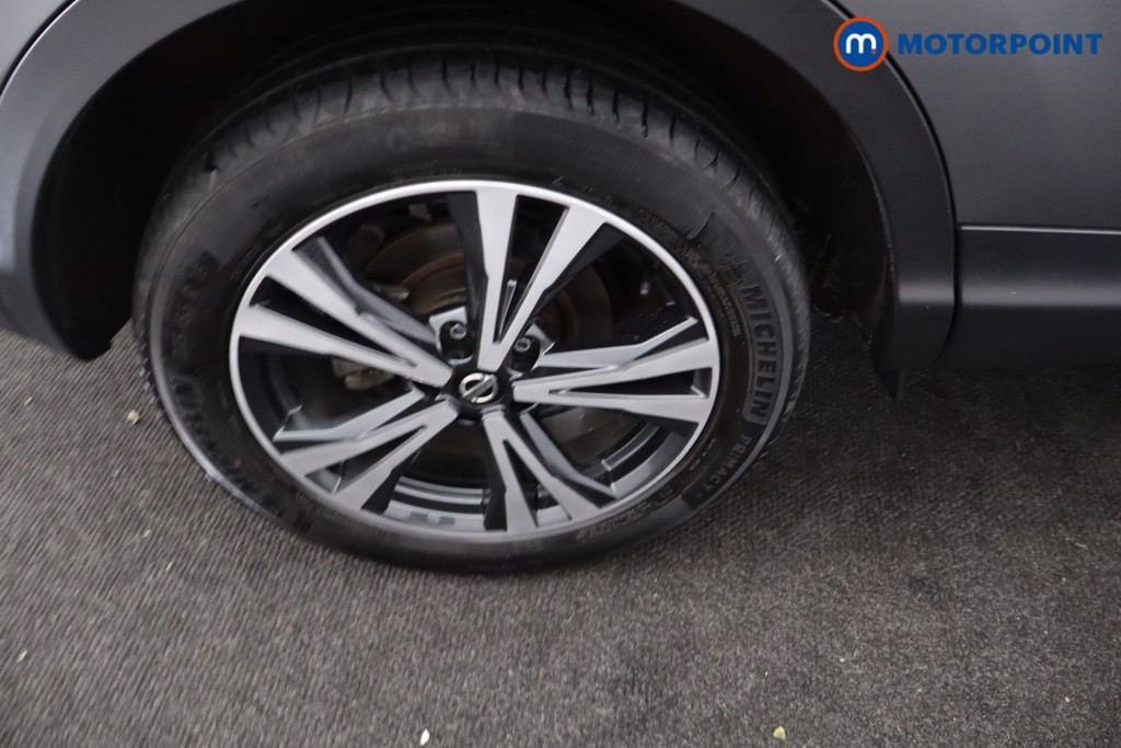 Nissan Qashqai N-Connecta Manual Petrol SUV - Stock Number (1631298) - 35th supplementary image