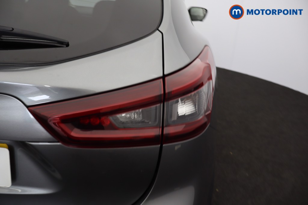 Nissan Qashqai N-Connecta Manual Petrol SUV - Stock Number (1631298) - 41st supplementary image