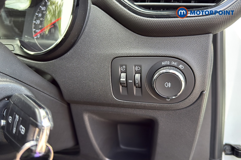 Vauxhall Crossland Design Automatic Petrol SUV - Stock Number (1631905) - 11th supplementary image