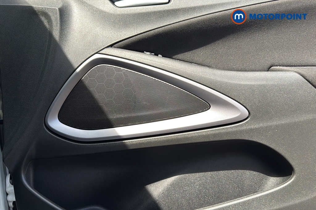 Vauxhall Crossland Design Automatic Petrol SUV - Stock Number (1631905) - 21st supplementary image