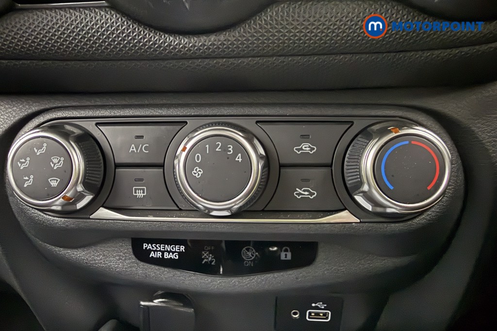 Nissan Juke Acenta Automatic Petrol SUV - Stock Number (1633522) - 15th supplementary image