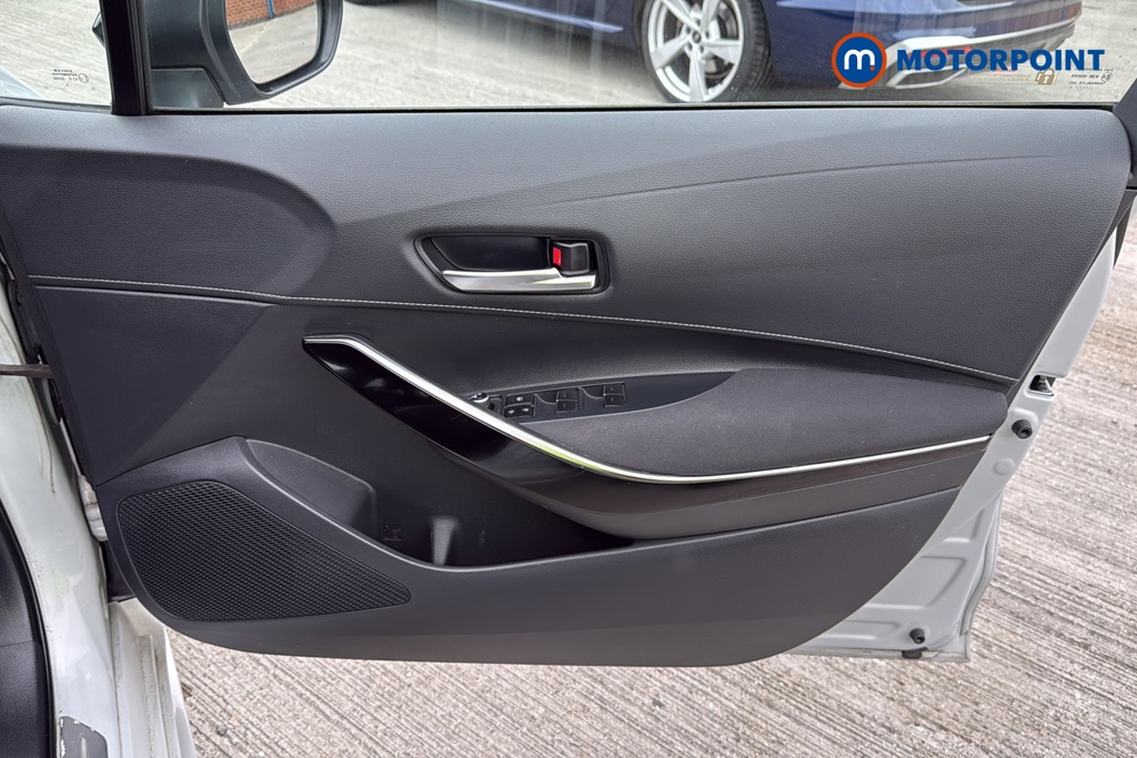 Toyota Corolla Gr Sport Automatic Petrol-Electric Hybrid Hatchback - Stock Number (1633914) - 18th supplementary image