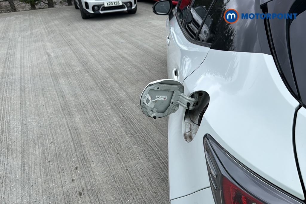 Toyota Corolla Gr Sport Automatic Petrol-Electric Hybrid Hatchback - Stock Number (1633914) - 41st supplementary image