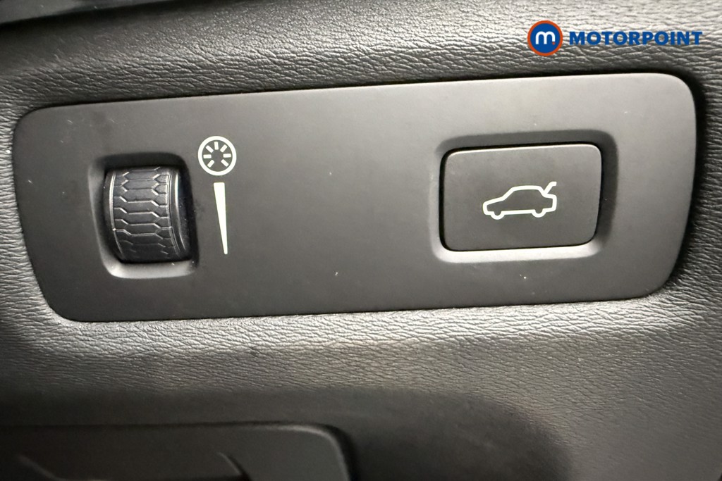Volvo V90 Momentum Plus Automatic Petrol Estate - Stock Number (1634203) - 16th supplementary image