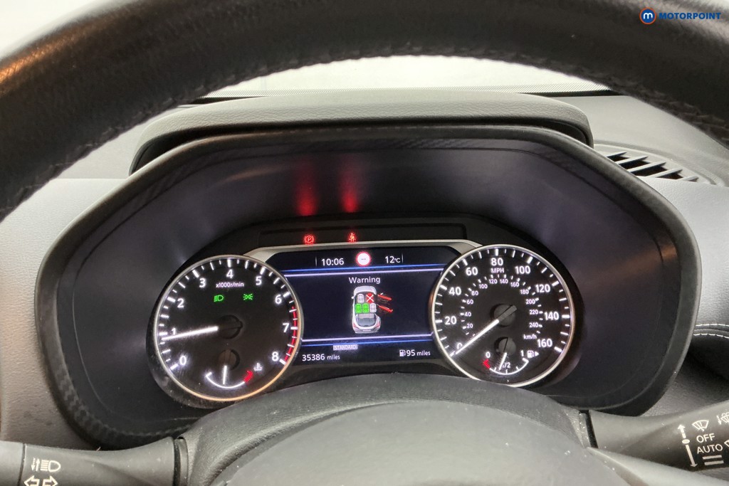 Nissan Juke N-Connecta Manual Petrol SUV - Stock Number (1635155) - 11th supplementary image