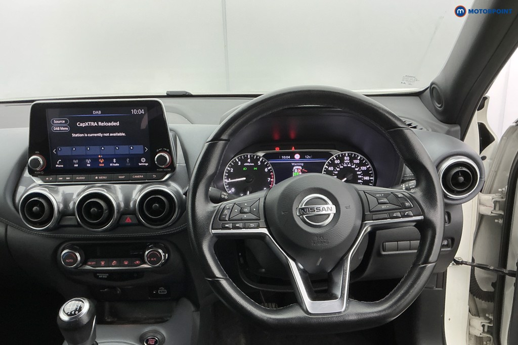 Nissan Juke N-Connecta Manual Petrol SUV - Stock Number (1635155) - 1st supplementary image