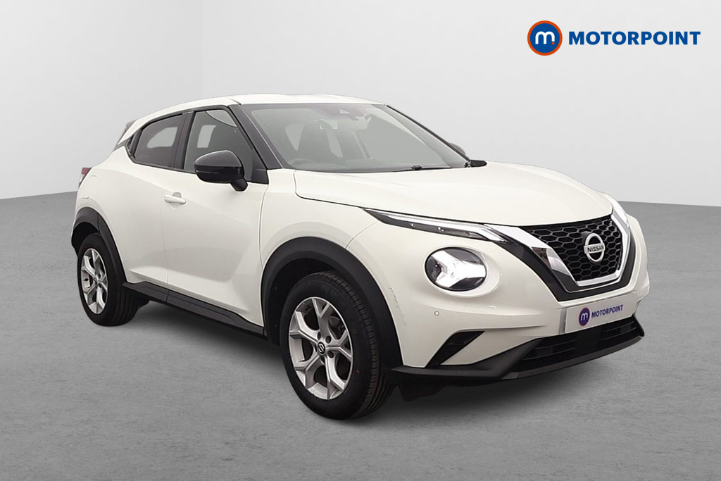 Nissan Juke N-Connecta Manual Petrol SUV - Stock Number (1635155) - Drivers side front corner