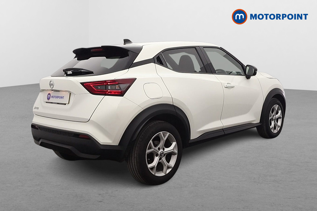 Nissan Juke N-Connecta Manual Petrol SUV - Stock Number (1635155) - Drivers side rear corner