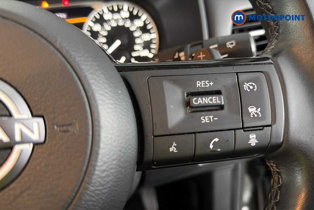 Nissan Qashqai Acenta Premium Automatic Petrol SUV - Stock Number (1636105) - 4th supplementary image