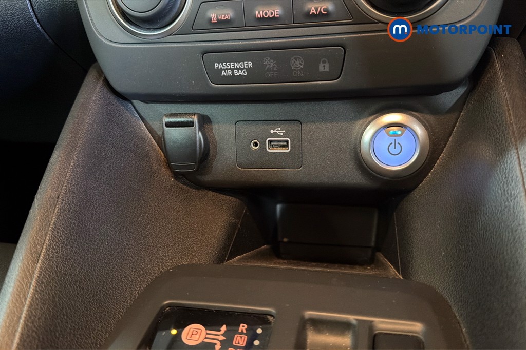 Nissan Leaf Acenta Automatic Electric Hatchback - Stock Number (1636500) - 17th supplementary image