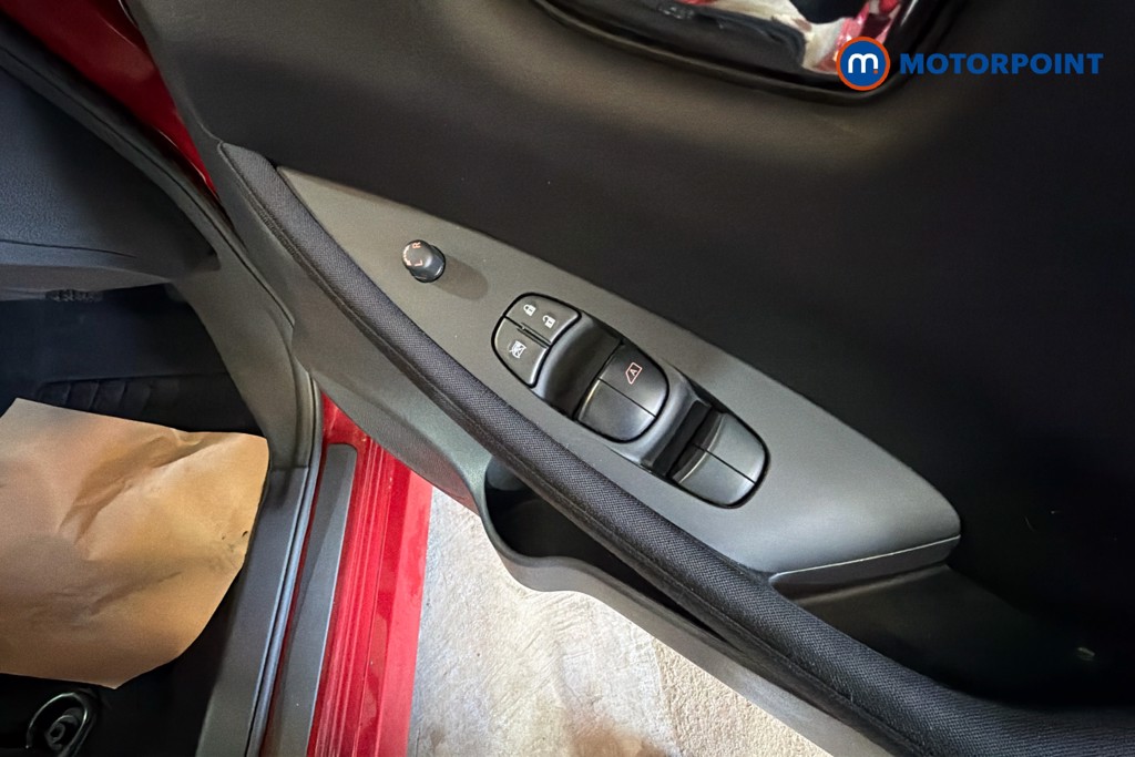Nissan Leaf Acenta Automatic Electric Hatchback - Stock Number (1636500) - 20th supplementary image
