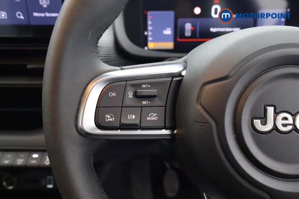 Jeep Avenger Altitude Manual Petrol SUV - Stock Number (1636596) - 6th supplementary image