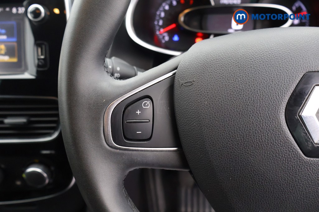 Renault Clio Iconic Manual Petrol Hatchback - Stock Number (1637923) - 6th supplementary image