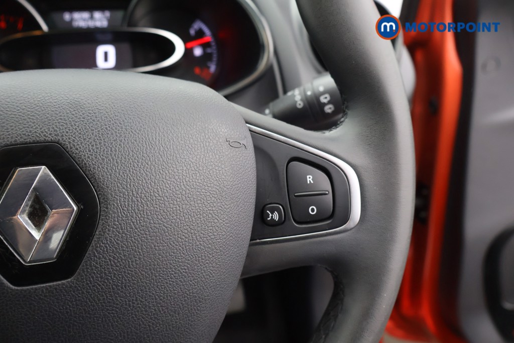 Renault Clio Iconic Manual Petrol Hatchback - Stock Number (1637923) - 7th supplementary image