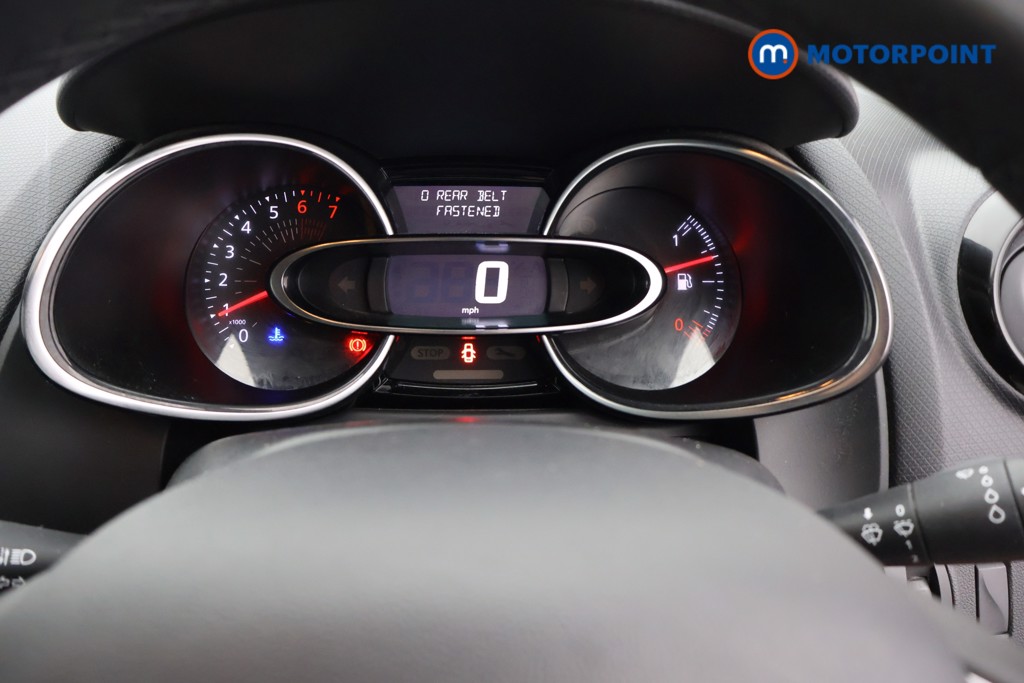 Renault Clio Iconic Manual Petrol Hatchback - Stock Number (1637923) - 8th supplementary image