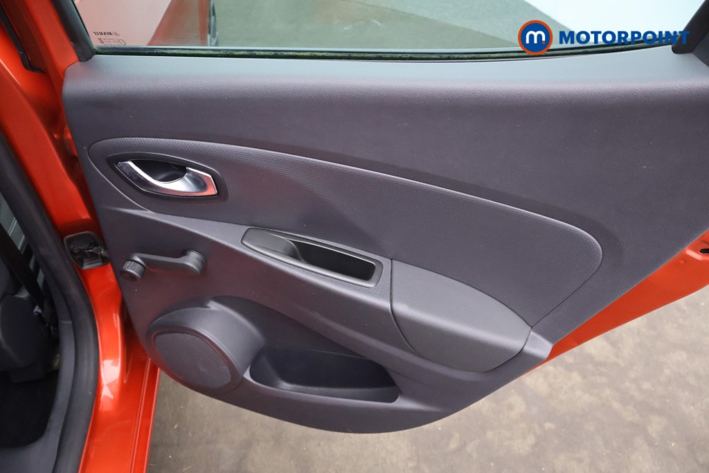 Renault Clio Iconic Manual Petrol Hatchback - Stock Number (1637923) - 17th supplementary image