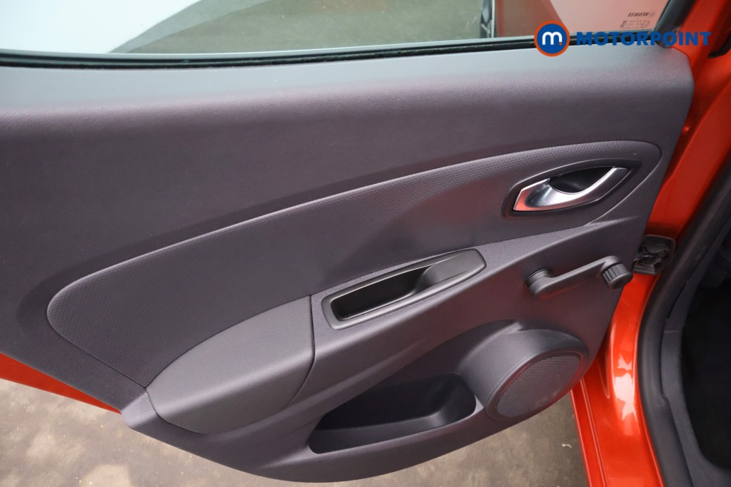Renault Clio Iconic Manual Petrol Hatchback - Stock Number (1637923) - 20th supplementary image