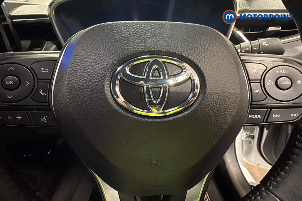 Toyota Corolla Excel Automatic Petrol-Electric Hybrid Estate - Stock Number (1638073) - 5th supplementary image