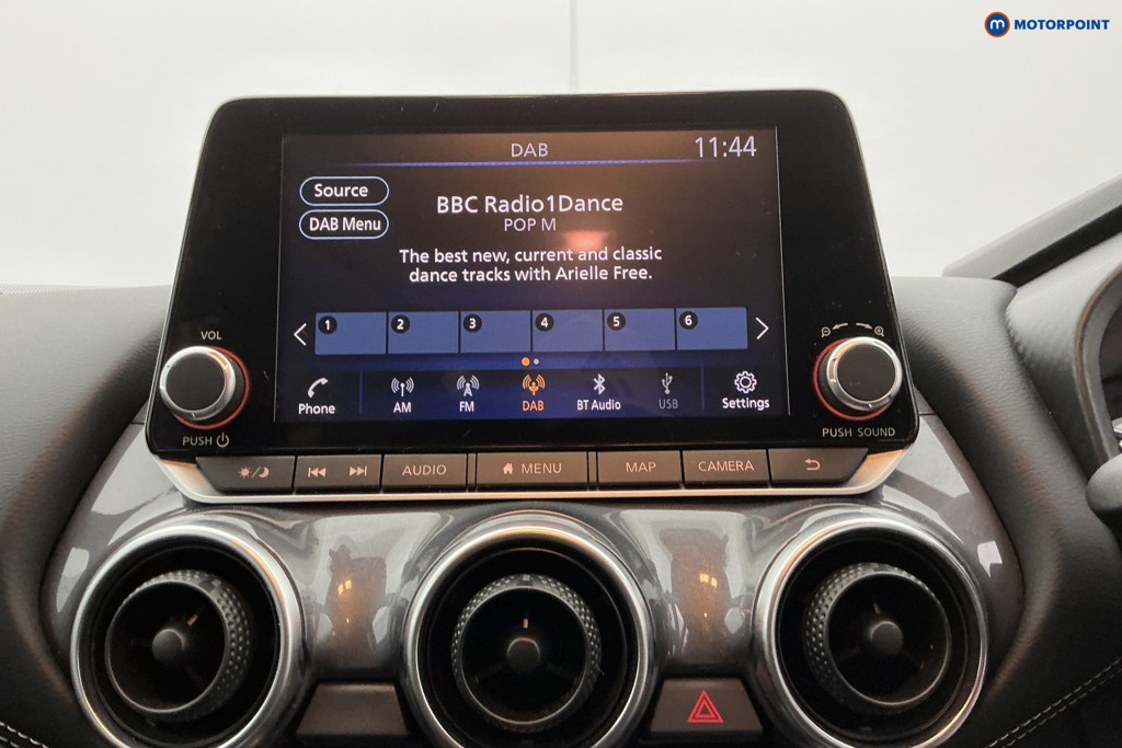 Nissan Juke N-Connecta Manual Petrol SUV - Stock Number (1638407) - 3rd supplementary image