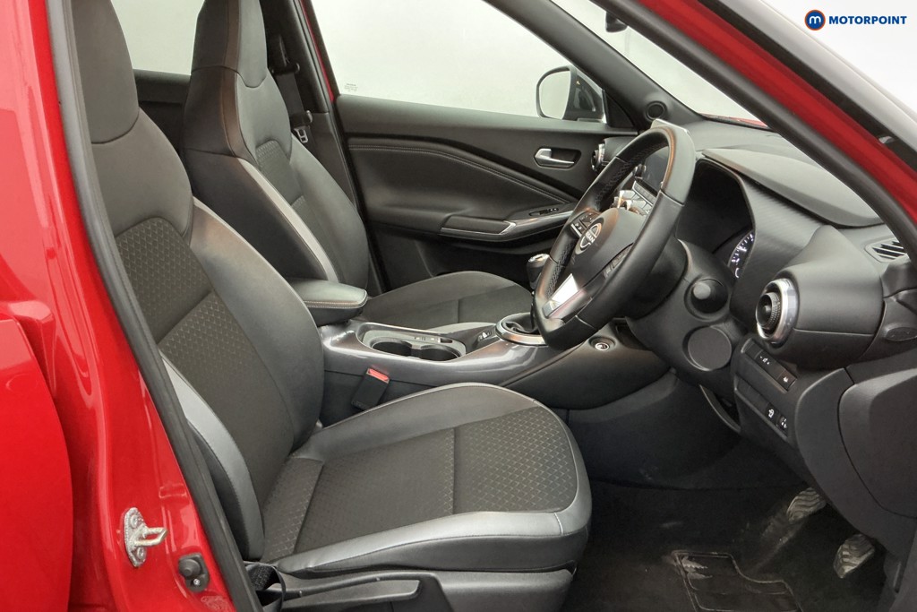 Nissan Juke N-Connecta Manual Petrol SUV - Stock Number (1638407) - 6th supplementary image