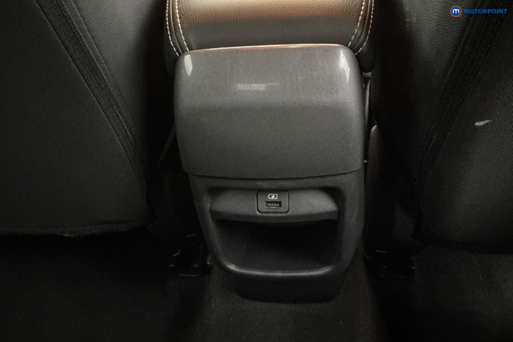 Nissan Juke N-Connecta Manual Petrol SUV - Stock Number (1638407) - 14th supplementary image