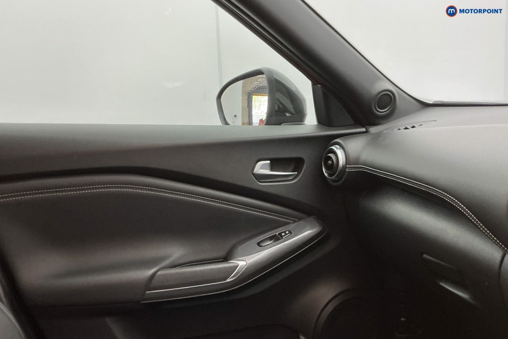 Nissan Juke N-Connecta Manual Petrol SUV - Stock Number (1638407) - 21st supplementary image