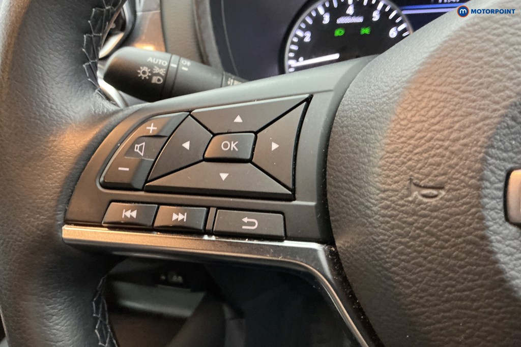 Nissan Juke N-Connecta Manual Petrol SUV - Stock Number (1638407) - 22nd supplementary image