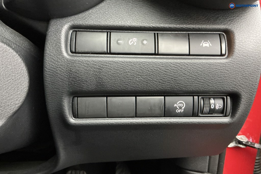 Nissan Juke N-Connecta Manual Petrol SUV - Stock Number (1638407) - 24th supplementary image