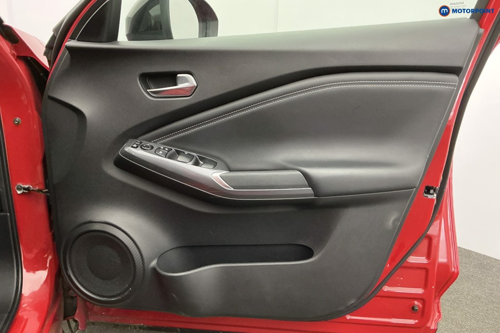 Nissan Juke N-Connecta Manual Petrol SUV - Stock Number (1638407) - 25th supplementary image