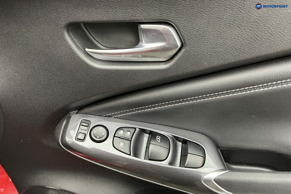 Nissan Juke N-Connecta Manual Petrol SUV - Stock Number (1638407) - 26th supplementary image