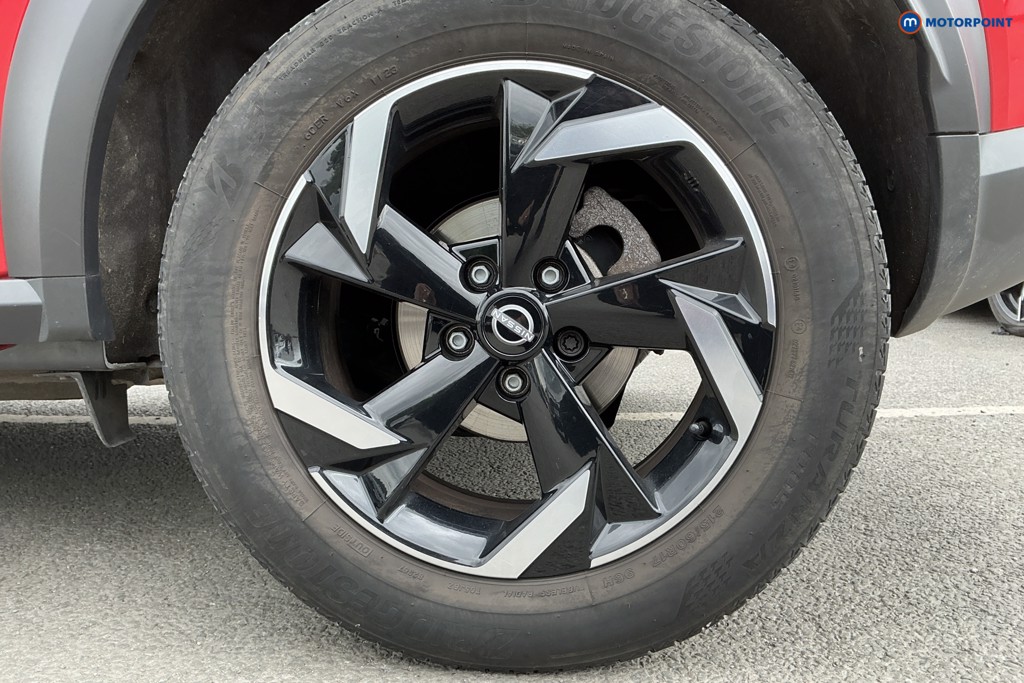 Nissan Juke N-Connecta Manual Petrol SUV - Stock Number (1638407) - 33rd supplementary image
