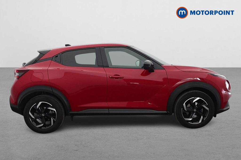 Nissan Juke N-Connecta Manual Petrol SUV - Stock Number (1638407) - Drivers side