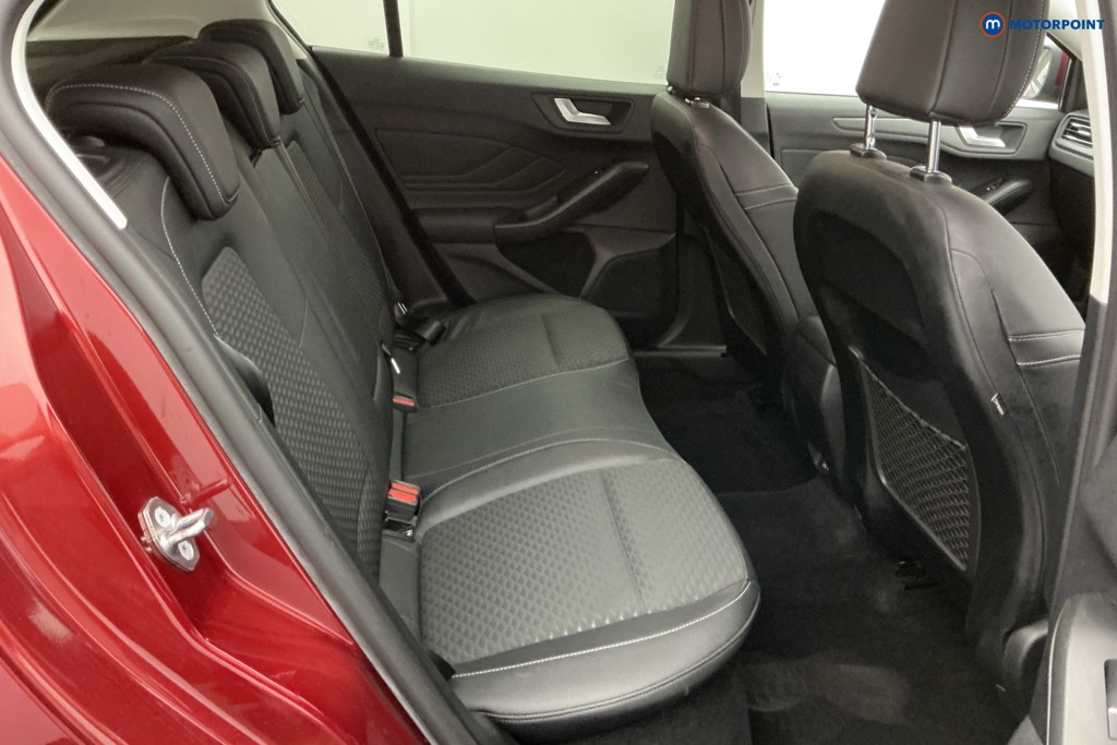 Ford Focus Titanium X Manual Petrol Hatchback - Stock Number (1638418) - 5th supplementary image