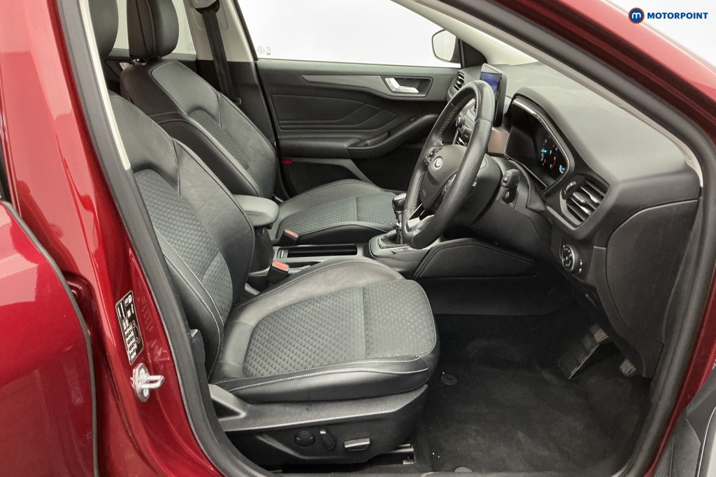 Ford Focus Titanium X Manual Petrol Hatchback - Stock Number (1638418) - 6th supplementary image