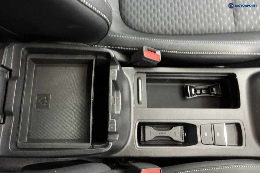 Ford Focus Titanium X Manual Petrol Hatchback - Stock Number (1638418) - 17th supplementary image