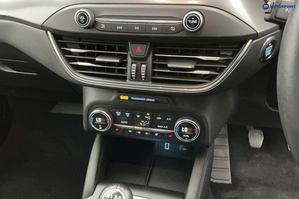 Ford Focus Titanium X Manual Petrol Hatchback - Stock Number (1638418) - 20th supplementary image