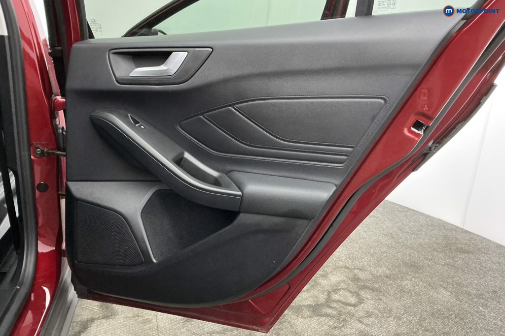 Ford Focus Titanium X Manual Petrol Hatchback - Stock Number (1638418) - 33rd supplementary image