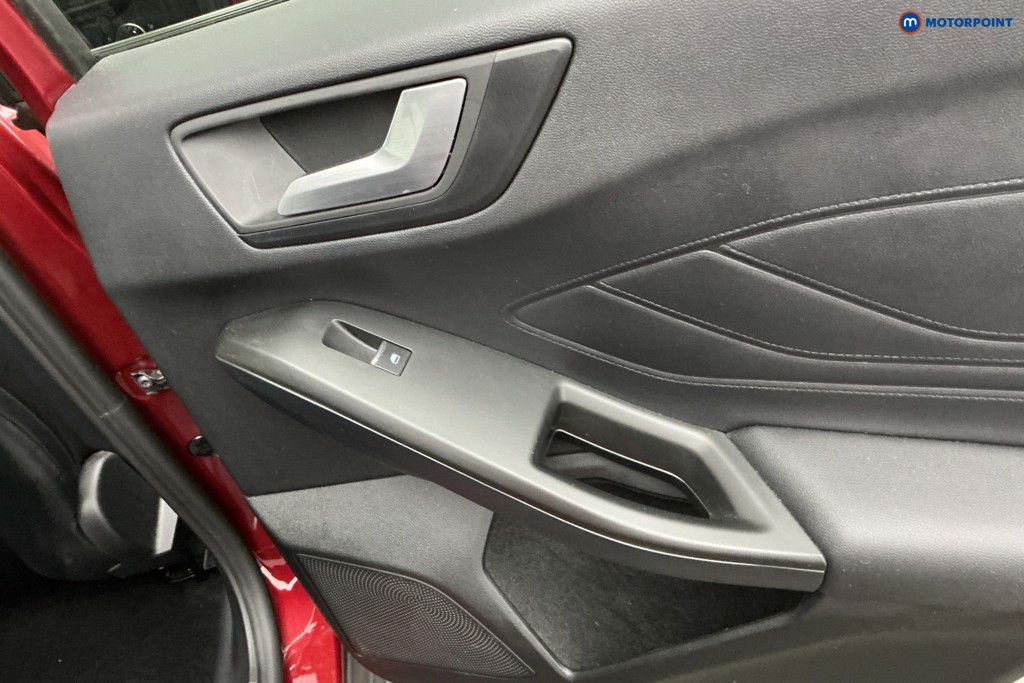 Ford Focus Titanium X Manual Petrol Hatchback - Stock Number (1638418) - 34th supplementary image