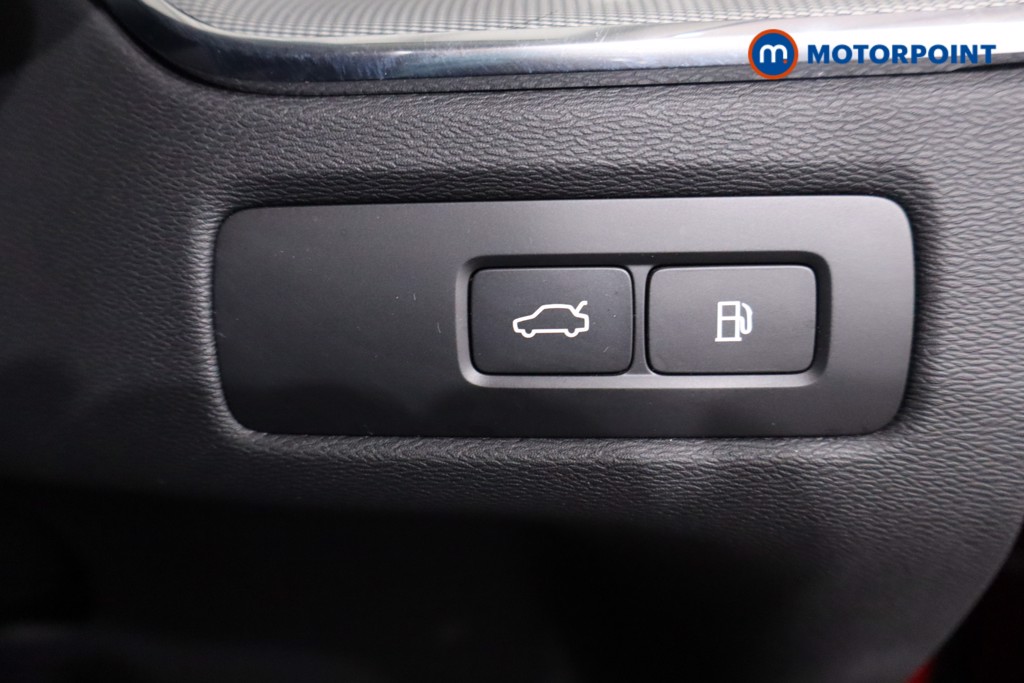 Volvo Xc60 Plus Automatic Petrol Plug-In Hybrid SUV - Stock Number (1638536) - 17th supplementary image