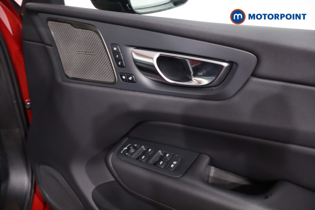 Volvo Xc60 Plus Automatic Petrol Plug-In Hybrid SUV - Stock Number (1638536) - 27th supplementary image