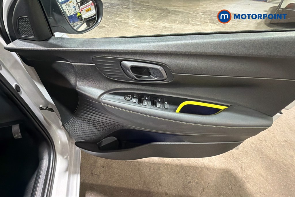Hyundai I20 Ultimate Manual Petrol Hatchback - Stock Number (1638561) - 19th supplementary image