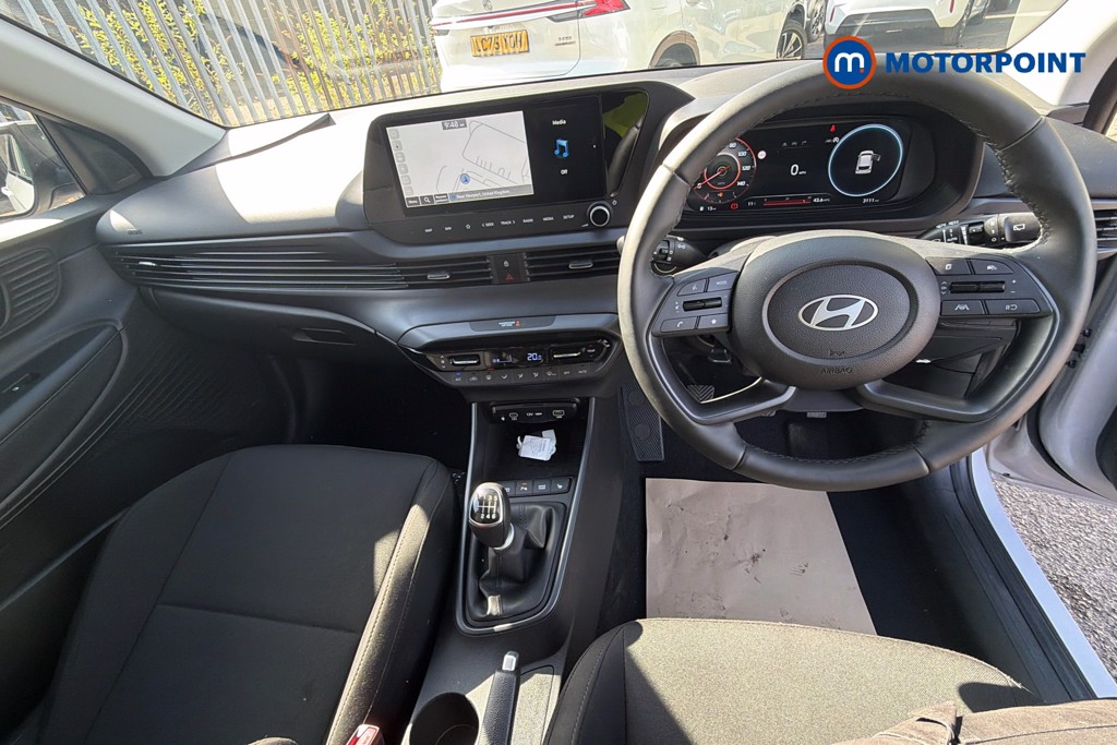 Hyundai I20 Ultimate Manual Petrol Hatchback - Stock Number (1638568) - 1st supplementary image
