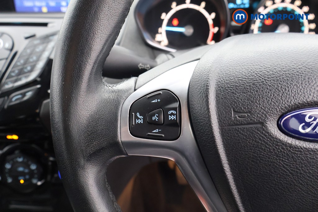 Ford Fiesta Zetec Manual Petrol Hatchback - Stock Number (1638616) - 6th supplementary image