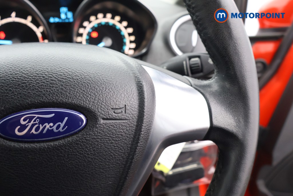 Ford Fiesta Zetec Manual Petrol Hatchback - Stock Number (1638616) - 7th supplementary image