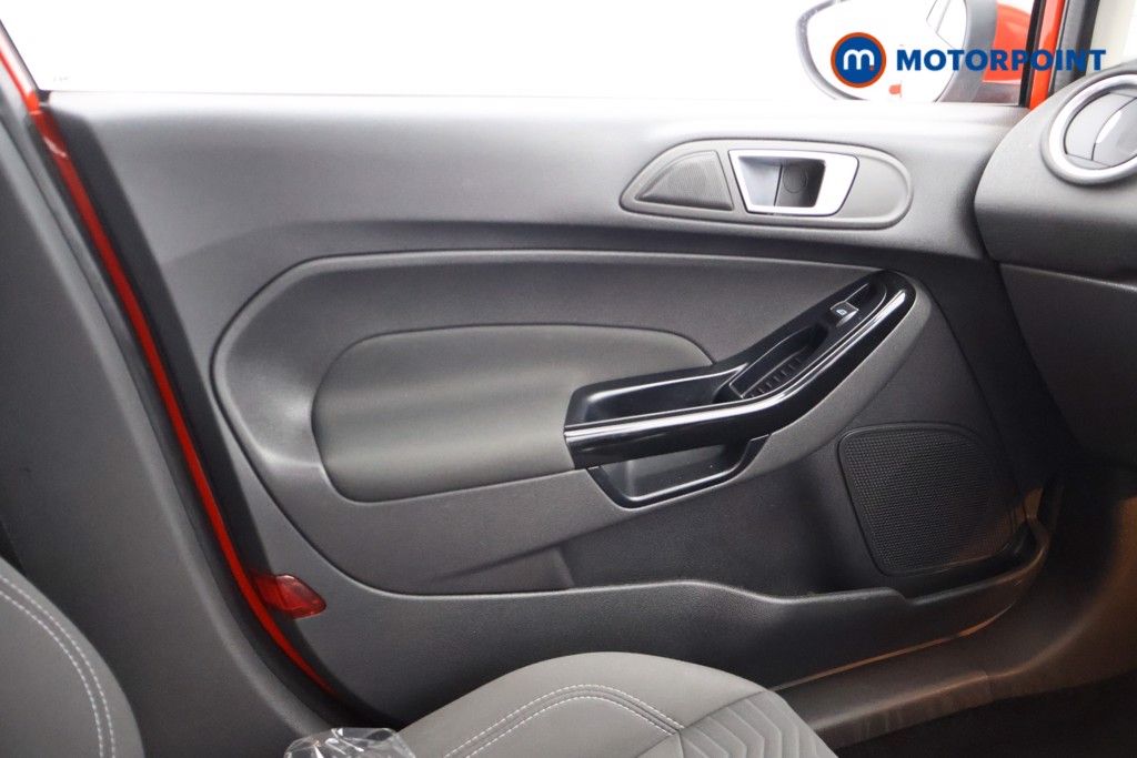 Ford Fiesta Zetec Manual Petrol Hatchback - Stock Number (1638616) - 11th supplementary image