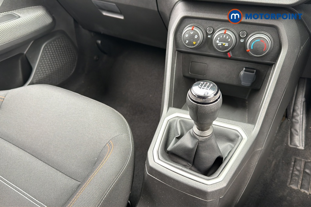 Dacia Sandero Stepway Expression Manual Petrol Hatchback - Stock Number (1638638) - 15th supplementary image