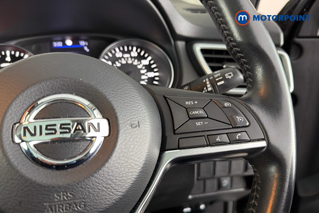 Nissan Qashqai N-Motion Manual Petrol SUV - Stock Number (1638644) - 4th supplementary image